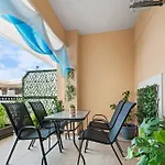 Dream On Apartment